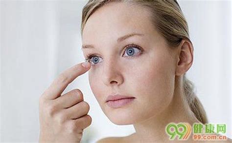 女人左下眼皮跳有什麼預兆？眼皮跳的真正含義 - 每日頭條