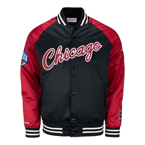 Chicago Bulls Jackets – Official Chicago Bulls Store