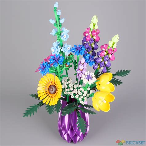 LEGO Icons 10313 Wildflower Bouquet review | Brickset