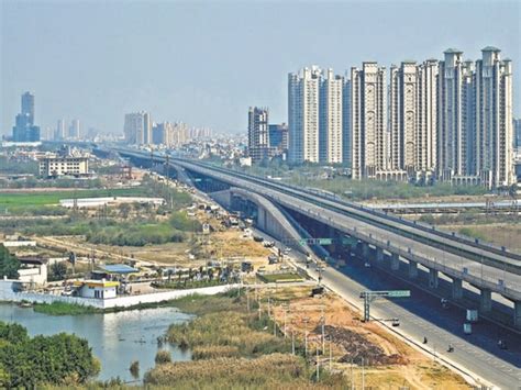 Dwarka Expressway: Gurugram's New Retail & Commercial Hub 2025