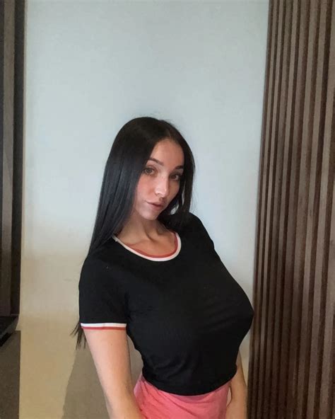 grace smalls (@gracemilkers) • Instagram photos and videos