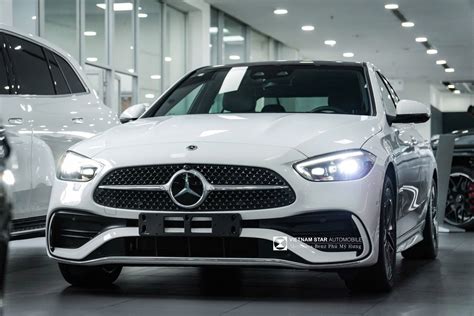 Mercedes-Benz C300 AMG 2025 - Giá Xe Lăn Bánh Và Khuyến Mãi