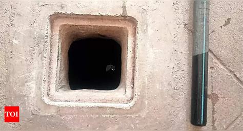 Water Shortage: Water Crisis in West Mambalam: Residents Struggle with ...