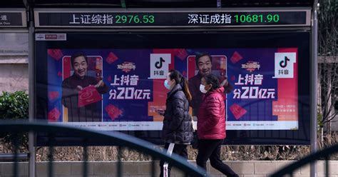 Coronavirus outbreak: Chinese markets plummet as toll rises to 361 ...