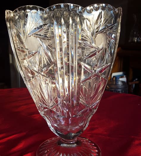 Heavy lead crystal pedestaled cut vase Home & Living Home Décor etna.com.pe