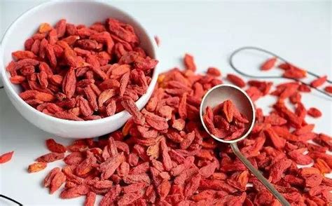 枸杞和它搭配泡水喝，養肝效果「事半功倍」 - 每日頭條