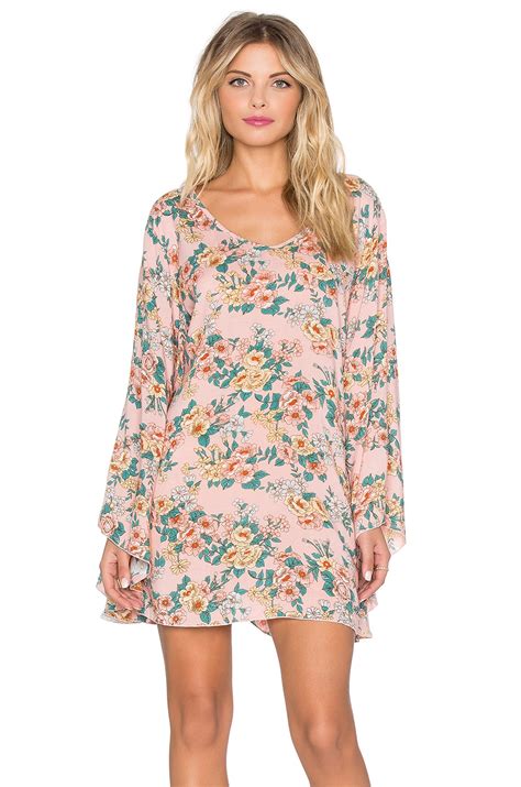 AUGUSTE Bell Sleeved Shift Dress in Musk Boho Blooms Floral | REVOLVE