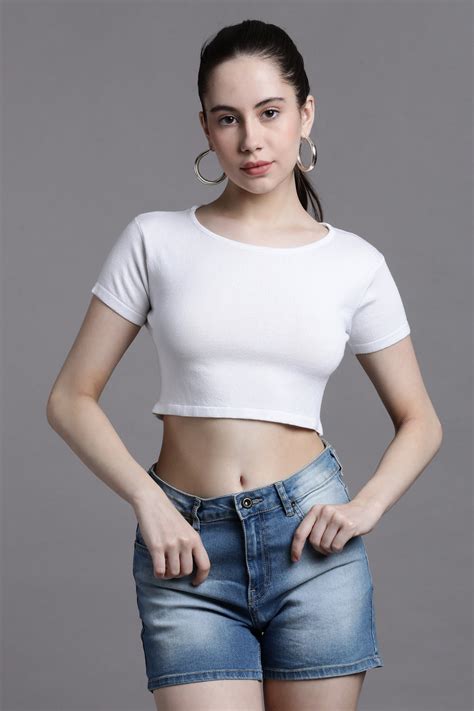 White half sleeve round neck crop top – K&M