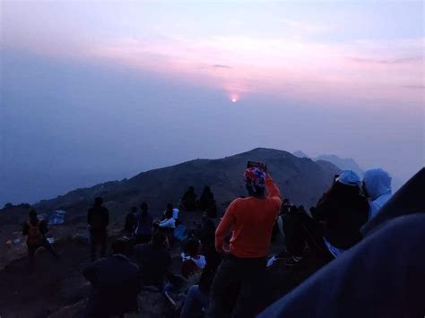 This New Year Watch Sunrise From Highest Peak At Kalsubai! | LBB
