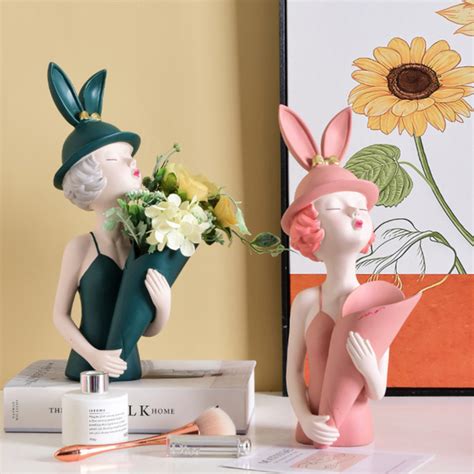 Flower Vase Showpiece