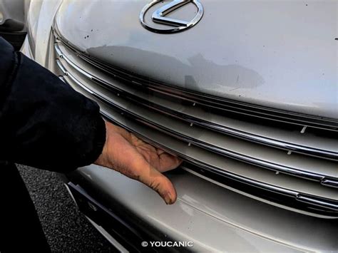 How to Open Lexus Key FOB 的图像结果