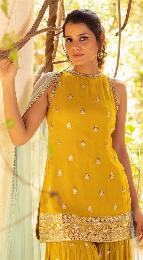 Kurta Sharara Set | Designer Partywear Sharara Set – Basanti Kapde aur ...