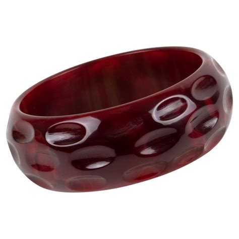 Red Color Carved Bakelite Bangle For Sale at 1stDibs | bakelite jewelry ...