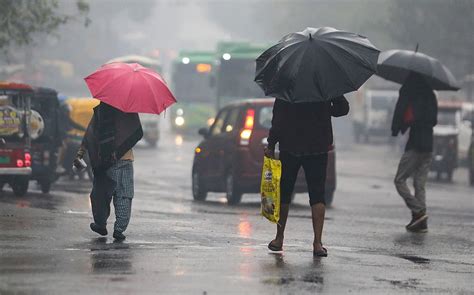 Delhi Experiences Rare Winter Rain Due to Intense Western Disturbance