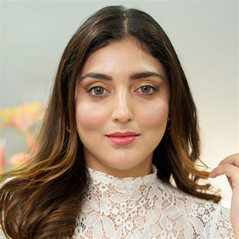 9 Makeup Looks to Make New Year 2024 More Gorgeous – Faces Canada