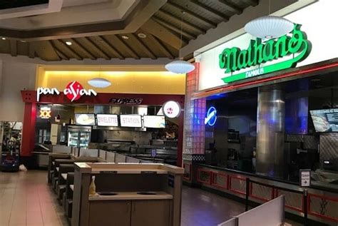 Mandalay Bay Food Court: Restaurants & Hours