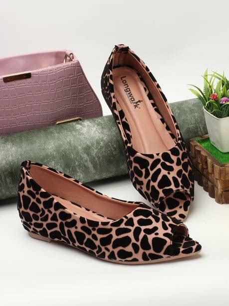 Longwalk Footwear - Buy Longwalk Footwear Online at Best Prices in ...