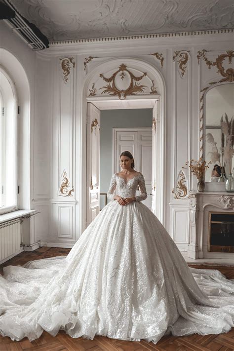Huge Ball Gown Wedding Dresses
