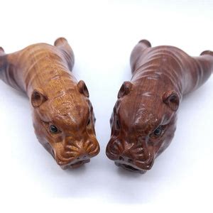 New Desert Solid wood Slingshot Bionic Handle Flying Tiger Copper Head ...