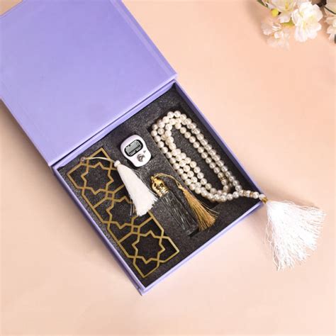 Prayer Essentials Gift Box Set Of 4 Online - Premium Devotion | Nestasia