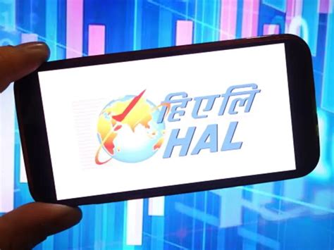HAL Breaks Resistance, SEBI RA Prabhat Mittal Sees Rally Towards ₹5,100 ...