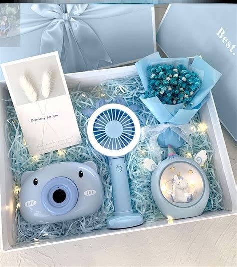 出门带什么小礼物最新素材