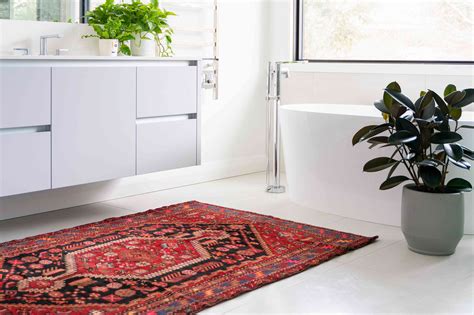 23 Bathroom Rug Ideas to Make You Rethink Your Space