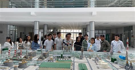 Maktab o‘quvchilari va talabalar uchun zavodlarga qiziqarli sayohat ...