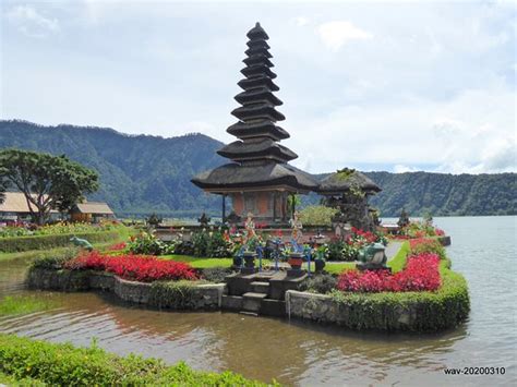 Ulun Danu Bratan Temple, Tabanan - Tripadvisor