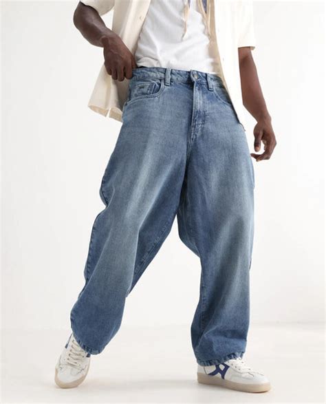 Rare Rabbit Men's Bron Blue Cotton Plain Baggy Fit Jeans