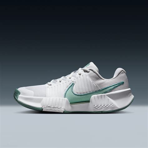 Tennis Shoes. Nike SG