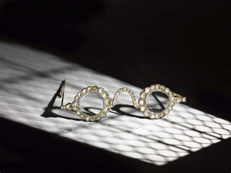 At Sotheby's auction, Mughal era eyeglasses made of diamond and emerald ...