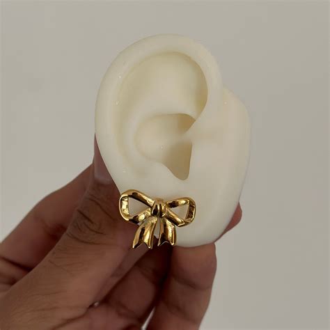 Mini Chunky Bow Studs – GUTS.CO