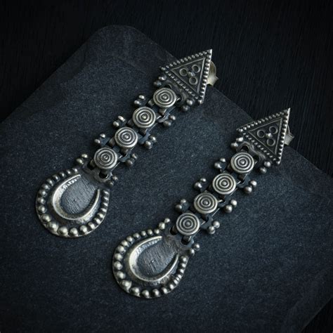 Hibiscus Mystic Triangle Earrings – Totapari