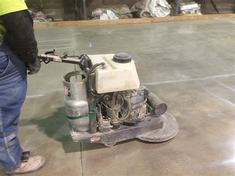 27" Propane Pioneer Eclipse floor burnisher: Iowa, Illinois