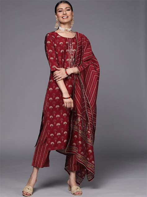 Buy Maroon Printed Silk Blend Straight Kurta With Dupatta Online at Rs ...