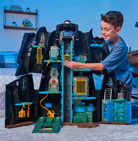 Protect Gotham City with the Batman Bat-Tech Transforming Batcave ...