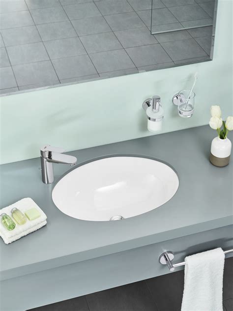 BauEdge Two-hole basin mixer | GROHE