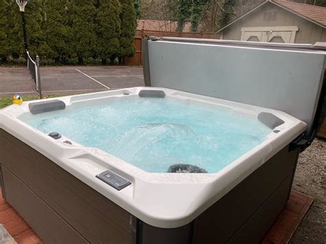 Hot Spring Relay 的图像结果