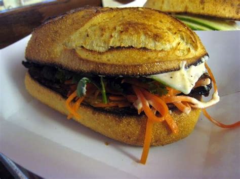 Relish These 6 Must Try Street Food In Siem Reap!