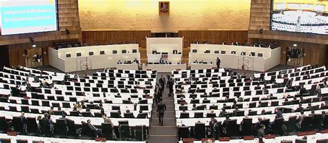 Old Politics 的图像结果