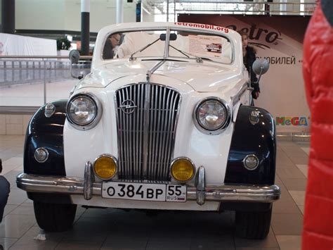 Выставка Retro автомобилей в "Меге". Омск. Часть первая. Зарубежная ...