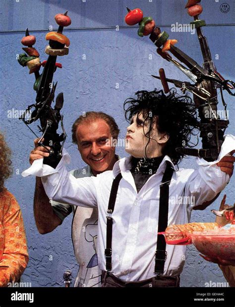 Joyce Edward Scissorhands Gif