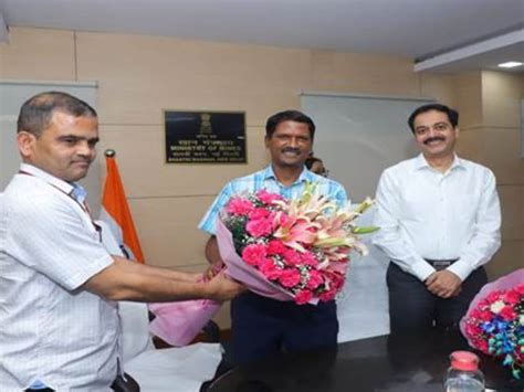 V. L. Kantha Rao takes charge as Secretary, Ministry of Mines
