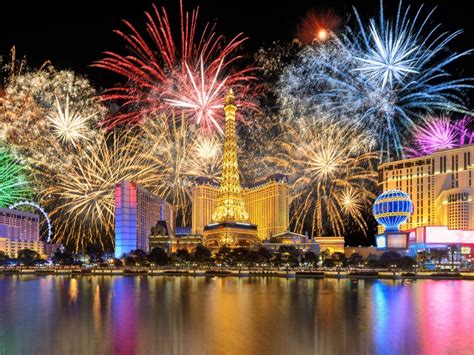 Christmas In Vegas What To See 10+ Best Things To Do For Christmas In