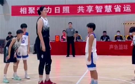 “小姚明”周志豪拿下MVP！未来可期，2米23华裔中锋正书写NCAA传奇_腾讯视频