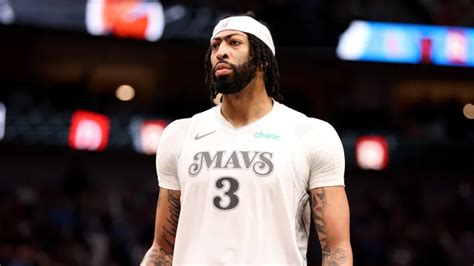 Is Anthony Davis playing tonight? Latest updates on Mavericks star's ...