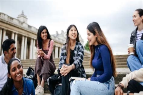 U.K. luring Indian students with 'bring your family' offers