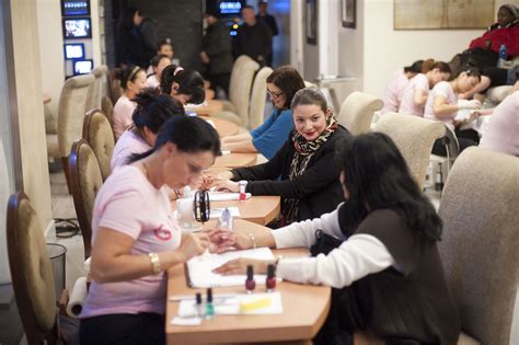 Nail salons in Chicago for manicures, pedicures and nail art