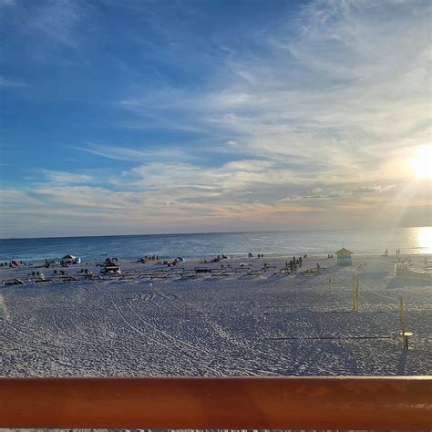 DOLPHIN BEACH RESORT (St. Pete Beach) - Hotel Reviews & Photos ...